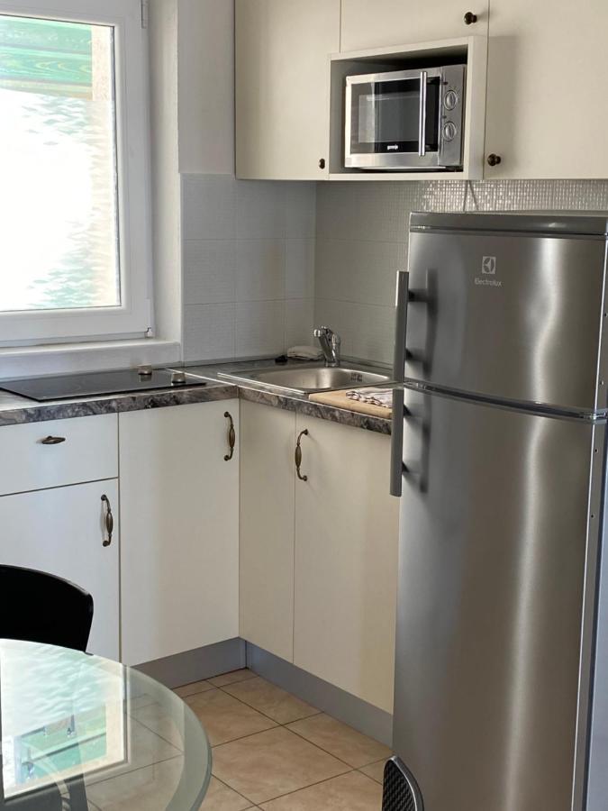 Villa Leo Beach Apartment 포드고라 외부 사진